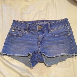 American Eagle super stretch women’s jean shorts